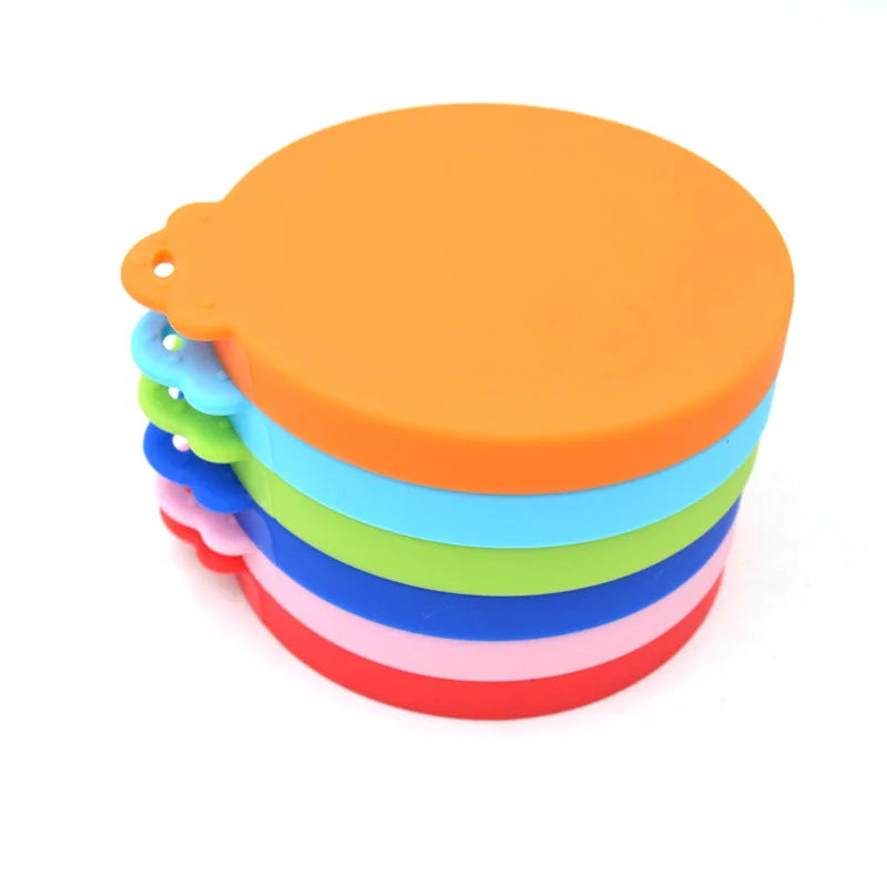 Pet Can Covers With Spoon Universal BPA Free Stretch Lids Fit 3 Standard Size Silicone Pet Food Can Cover for Dog and Cat Food
