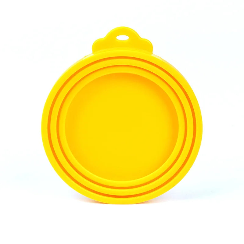 Pet Can Covers With Spoon Universal BPA Free Stretch Lids Fit 3 Standard Size Silicone Pet Food Can Cover for Dog and Cat Food