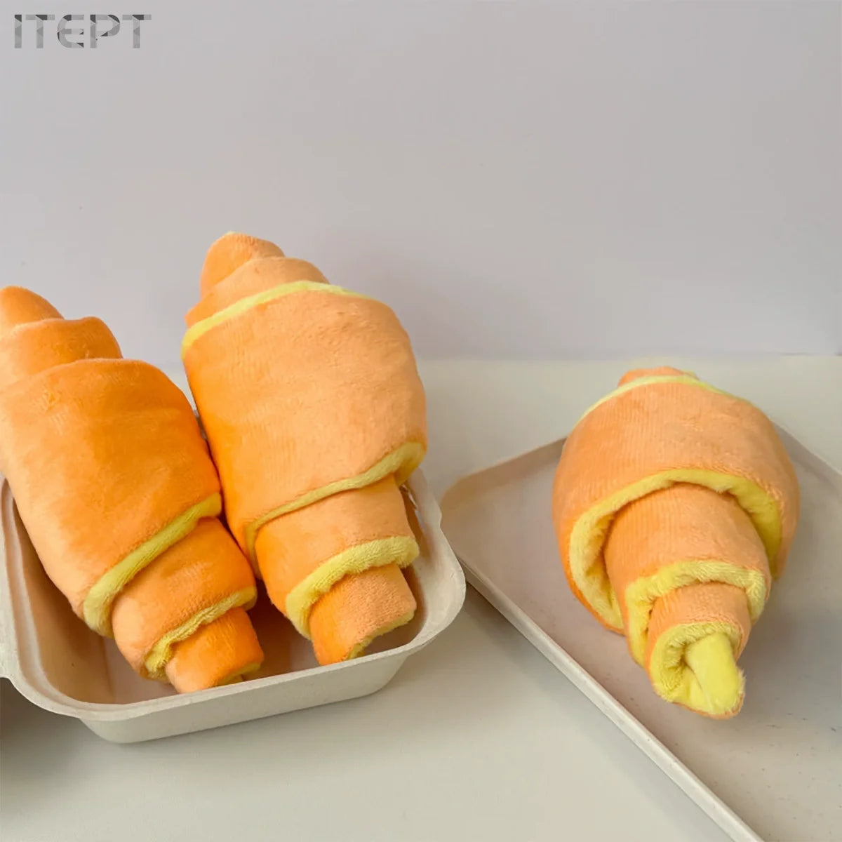 Plush Croissant Dog Toy, Interactive Squeaky Treat Dispensing Pet Plaything, Durable Soft Stuffed Animal,for Small to Medium Dog