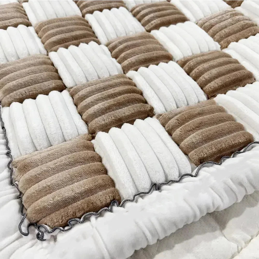 Multi-Purpose Plush Thick Pet Cushion Floor Pad for Pets Comfortable Car Travel Bed Warm Soft Dog and Cat Mattress Washable