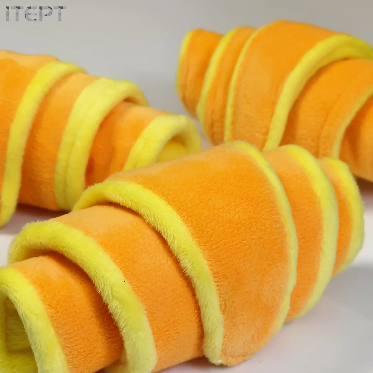 Plush Croissant Dog Toy, Interactive Squeaky Treat Dispensing Pet Plaything, Durable Soft Stuffed Animal,for Small to Medium Dog